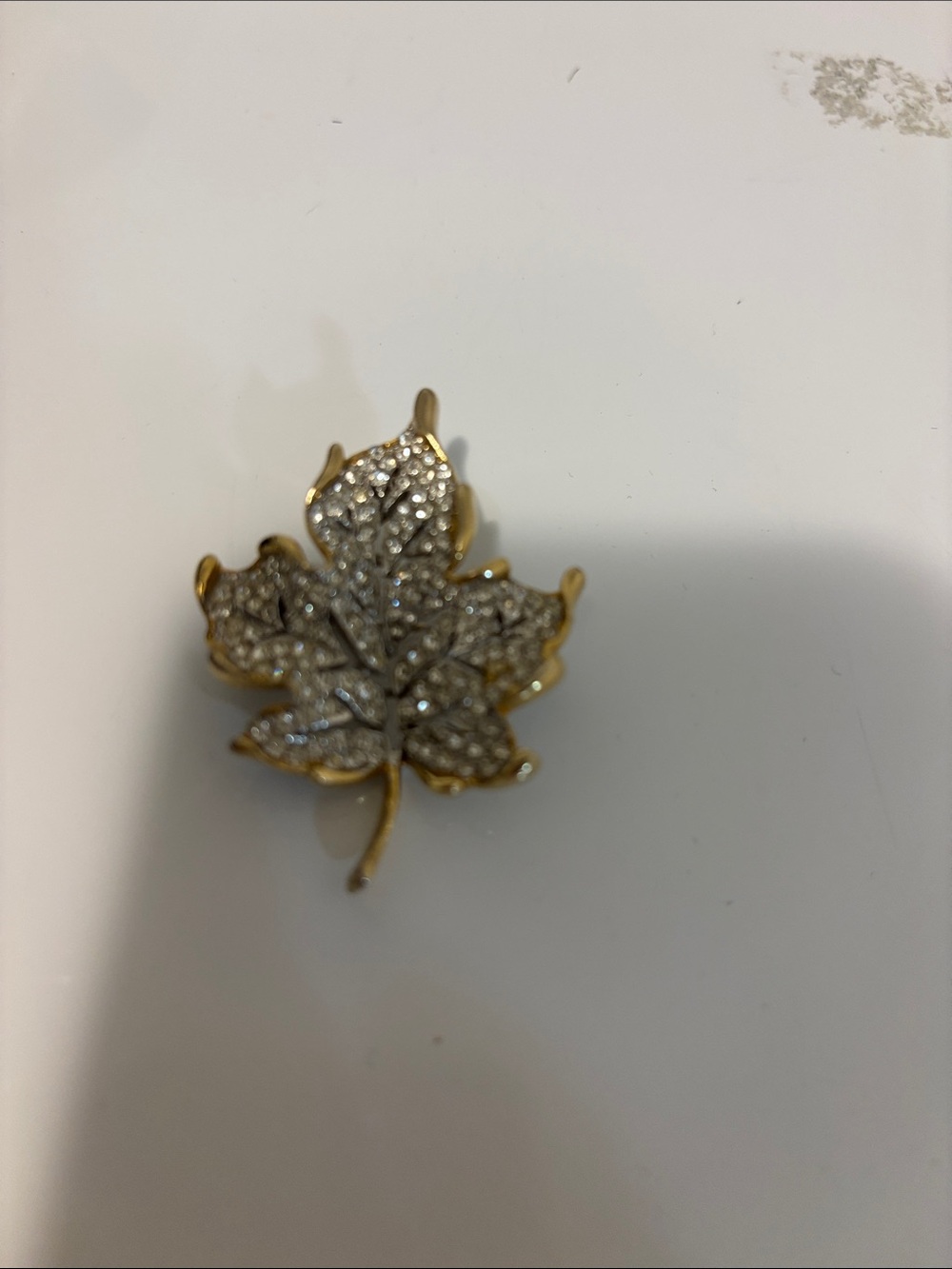 Vintage Gold-Tone Leaf Brooch with Clear Crystal Detailing 10kt Gold